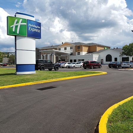 Holiday Inn Express Hotel Pittsburgh-North/Harmarville By Ihg Exterior foto