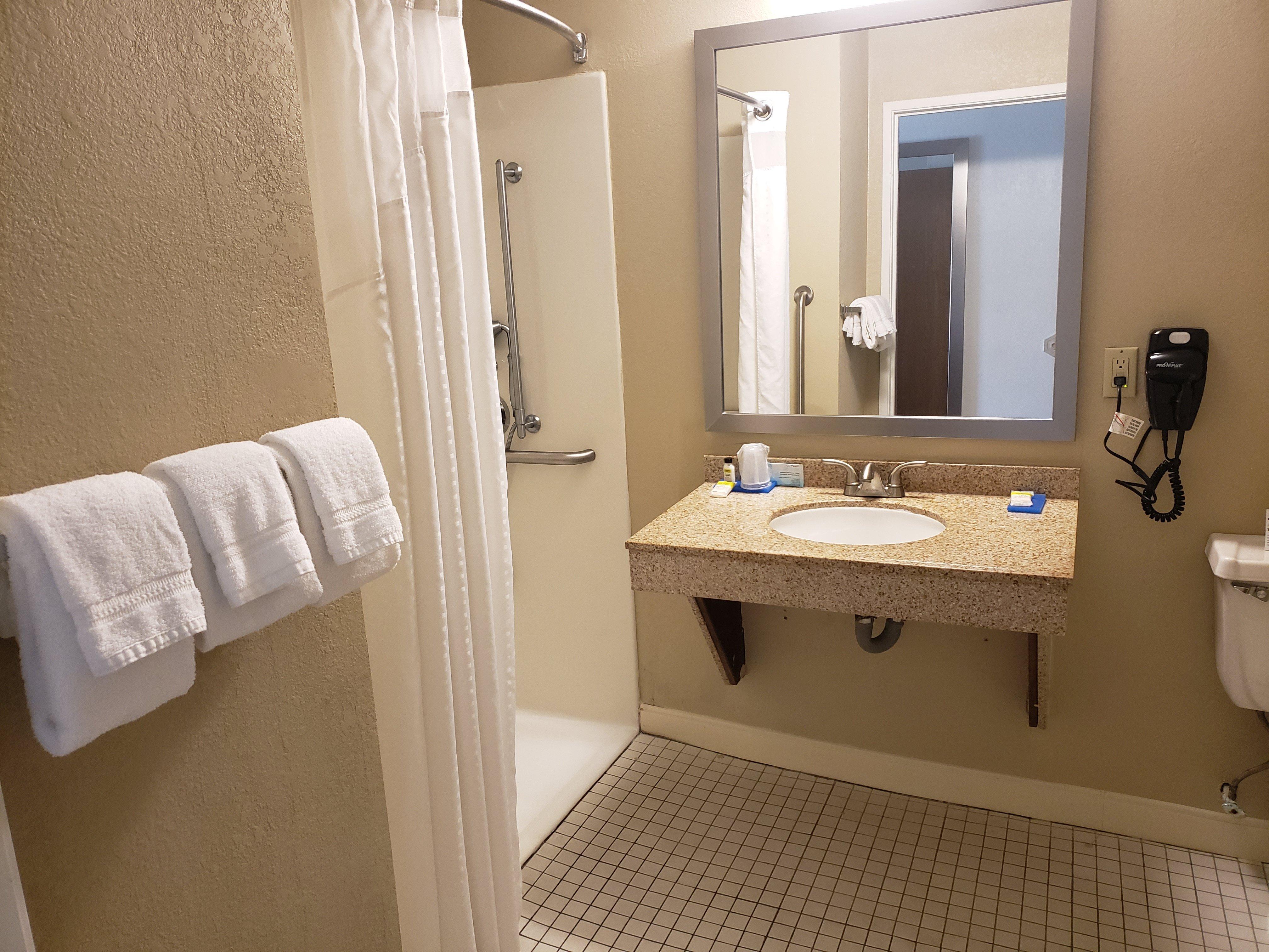 Holiday Inn Express Hotel Pittsburgh-North/Harmarville By Ihg Exterior foto